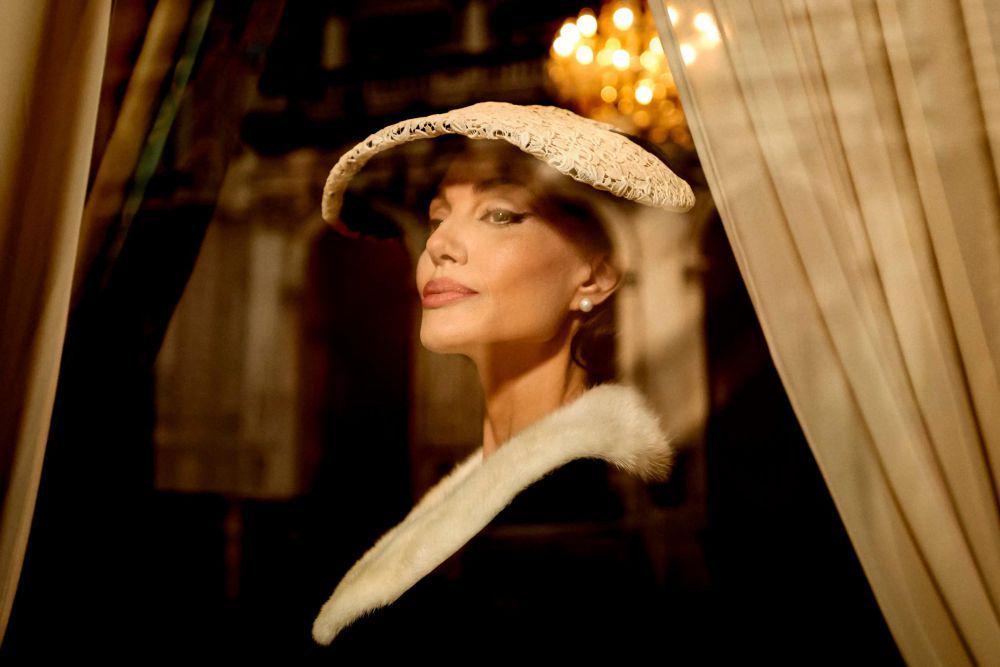 Sederet Film Mendatang Angelina Jolie, Terbaru tentang Dunia Fashion
