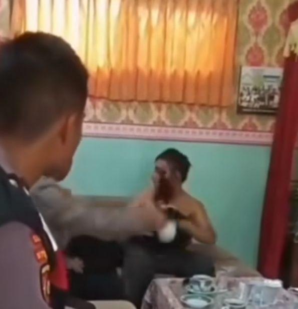 Cerita Anggota Polisi Siram Kopi ke Terduga Penculik Anak