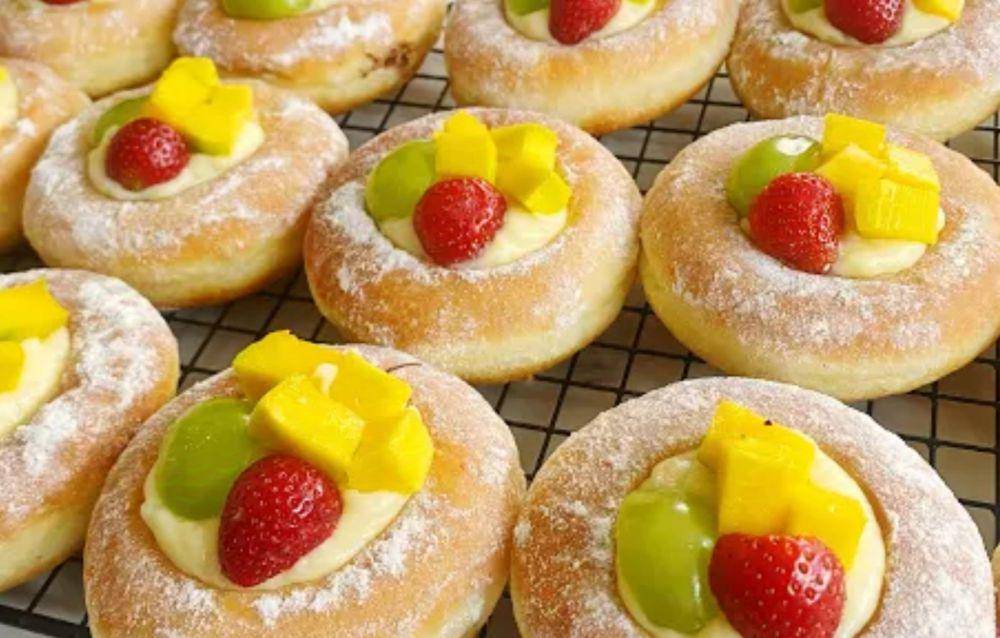 Donat buah (youtube.com/Rhe's Kitchen)