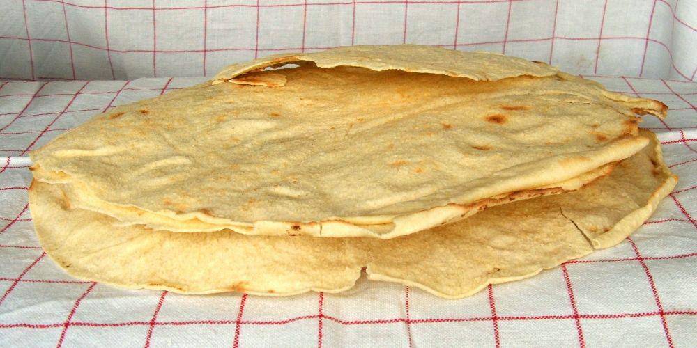 Pane Carasau (https://en.wikipedia.org/wiki/Pane_carasau)