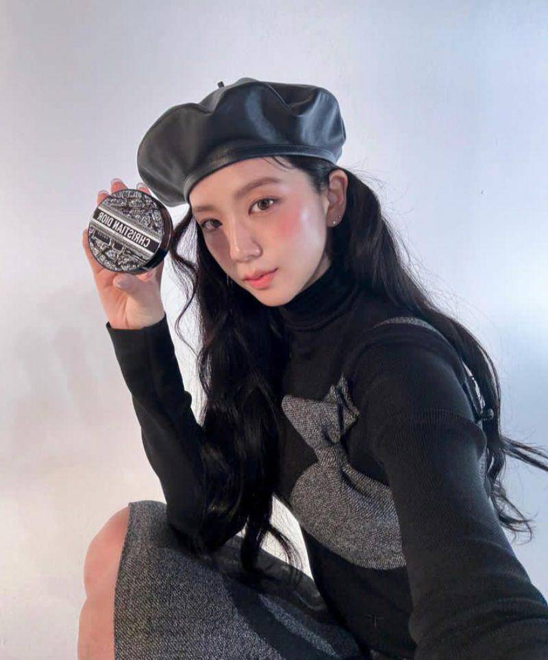 potret Jisoo BLACKPINK (instagram.com/sooyaaa__)