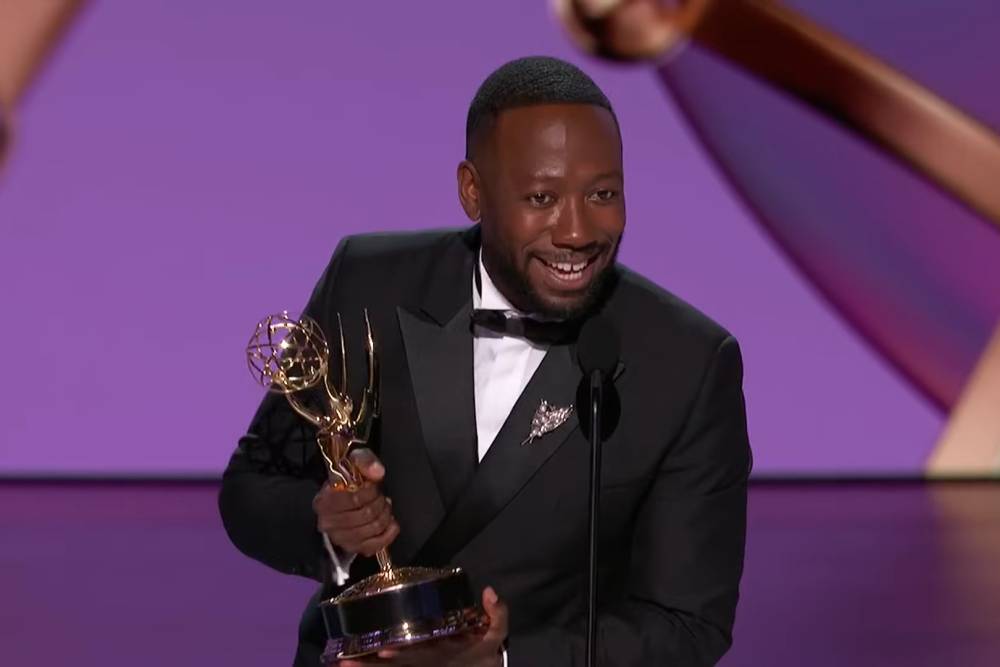 Lamorne Morris memenangkan Emmy Awards (youtube.com/Television Academy)