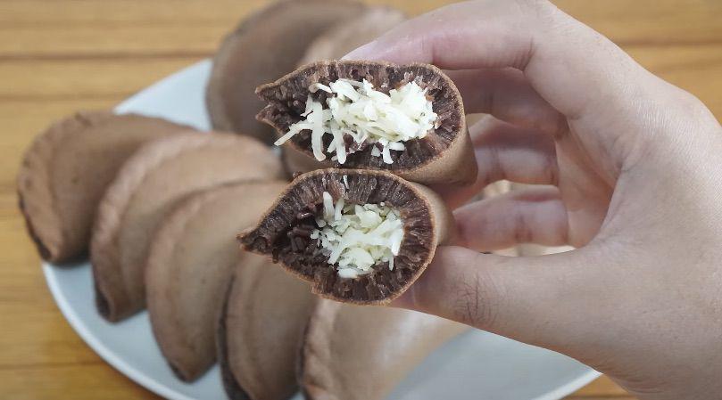 Resep Martabak Lenggang Cokelat Isi Keju Meses yang Manis dan Lembut