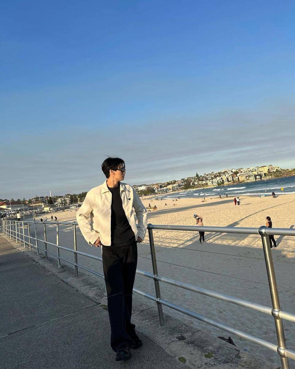 outfit starboy ala Win Metawin (instagram.com/winmetawin)