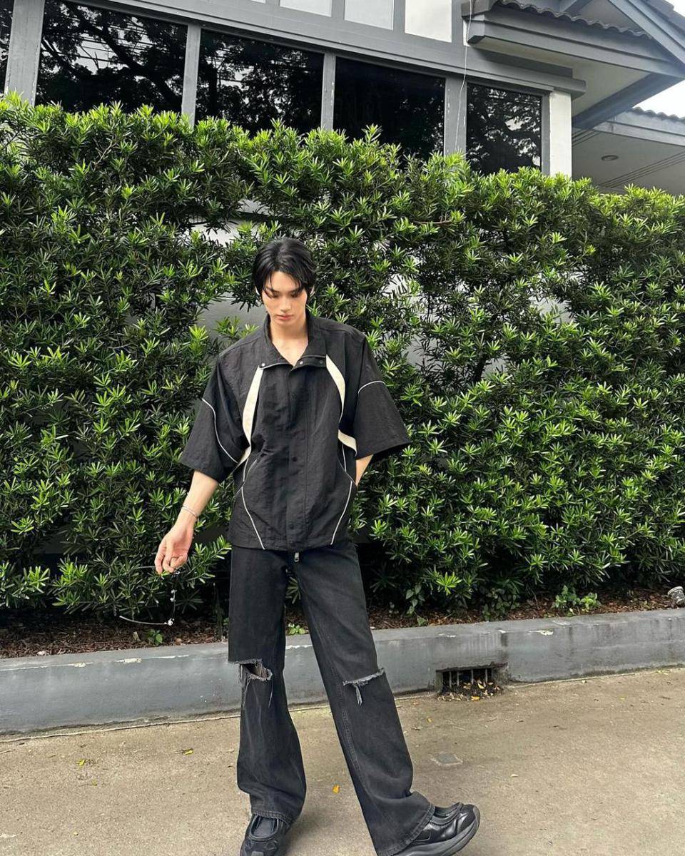 outfit starboy ala Win Metawin (instagram.com/winmetawin)