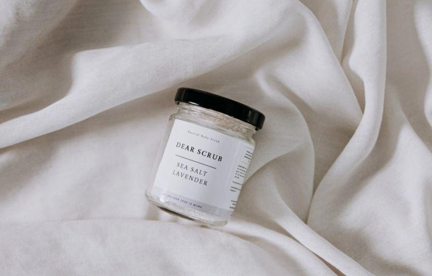 4 Rekomendasi Body Scrub untuk Membersihkan Tubuh, Kulit Jadi Cerah!