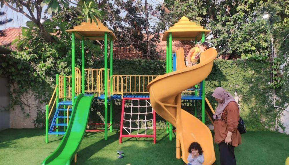 area playground Durian Sipapi (google.com/maps/Yudha Rizki Pratama)