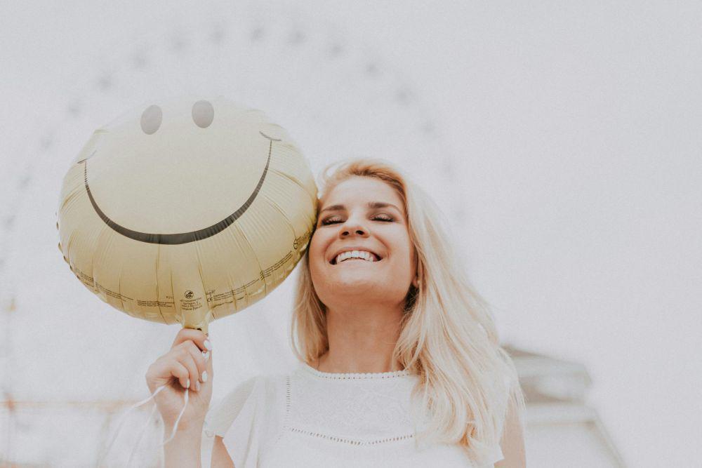 5 Alasan Punya Pikiran Positif Bikin Awet Muda, Gak Overthinking