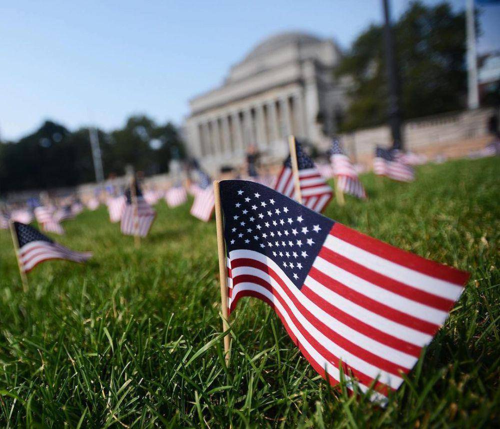 bendera Amerika Serikat (instagram.com/columbia)