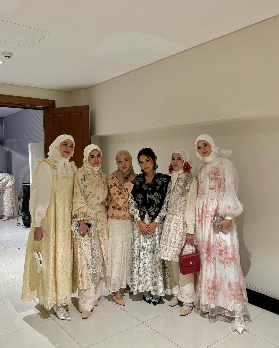 potret Xaviera Putri tampil di JFW 2024 (instagram.com/xavieraaputri)