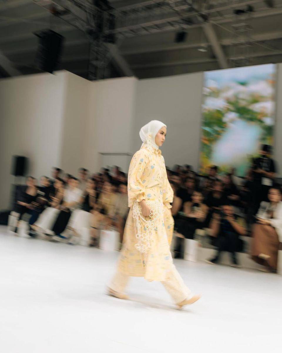 potret Xaviera Putri tampil di JFW 2024 (instagram.com/xavieraaputri)