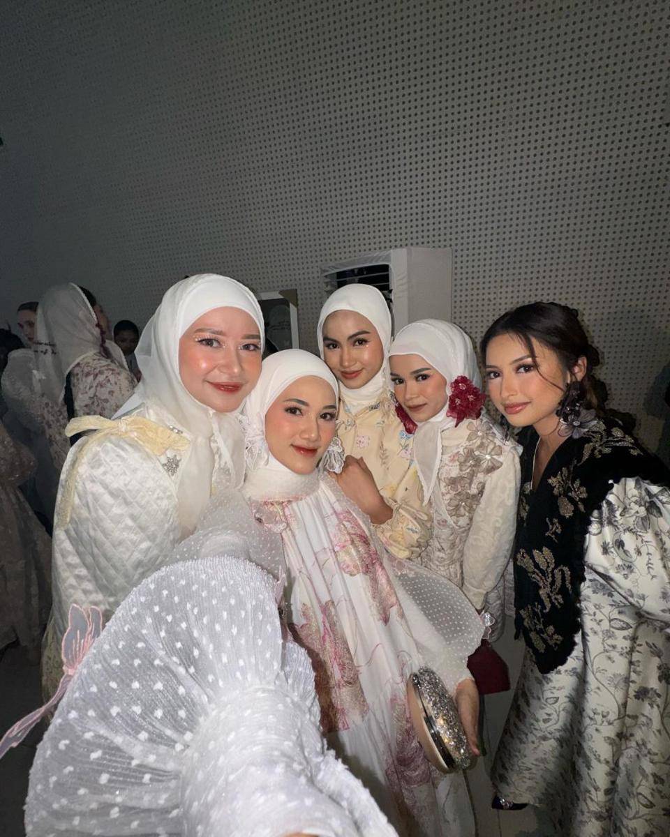 potret Xaviera Putri tampil di JFW 2024 (instagram.com/xavieraaputri)