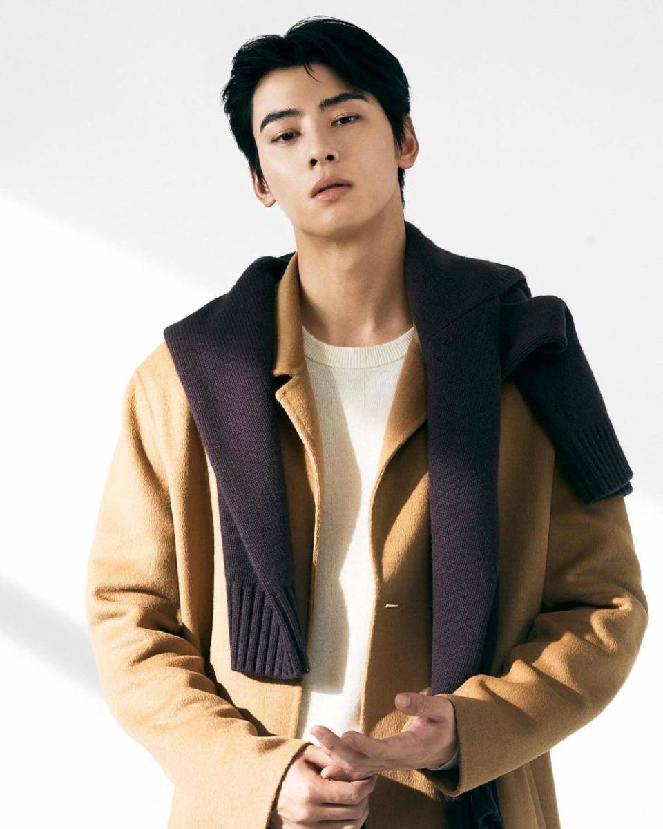 pemotretan Cha Eun Woo dengan Calvin Klein (instagram.com/eunwo.o_c)