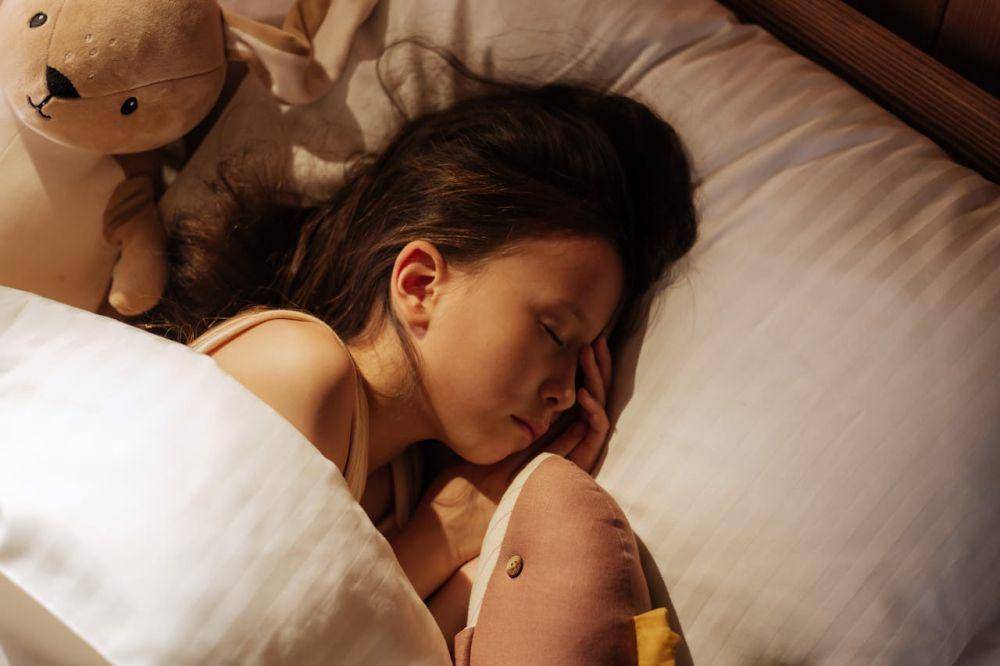 ilustrasi tidur (pexels.com/Ron Lach)
