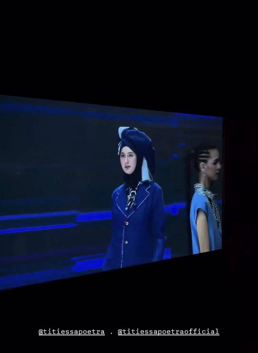potret Paula Verhoeven tampil di runway JFW usai hadiri sidang cerai (Instagram.com/paula_verhoeven)