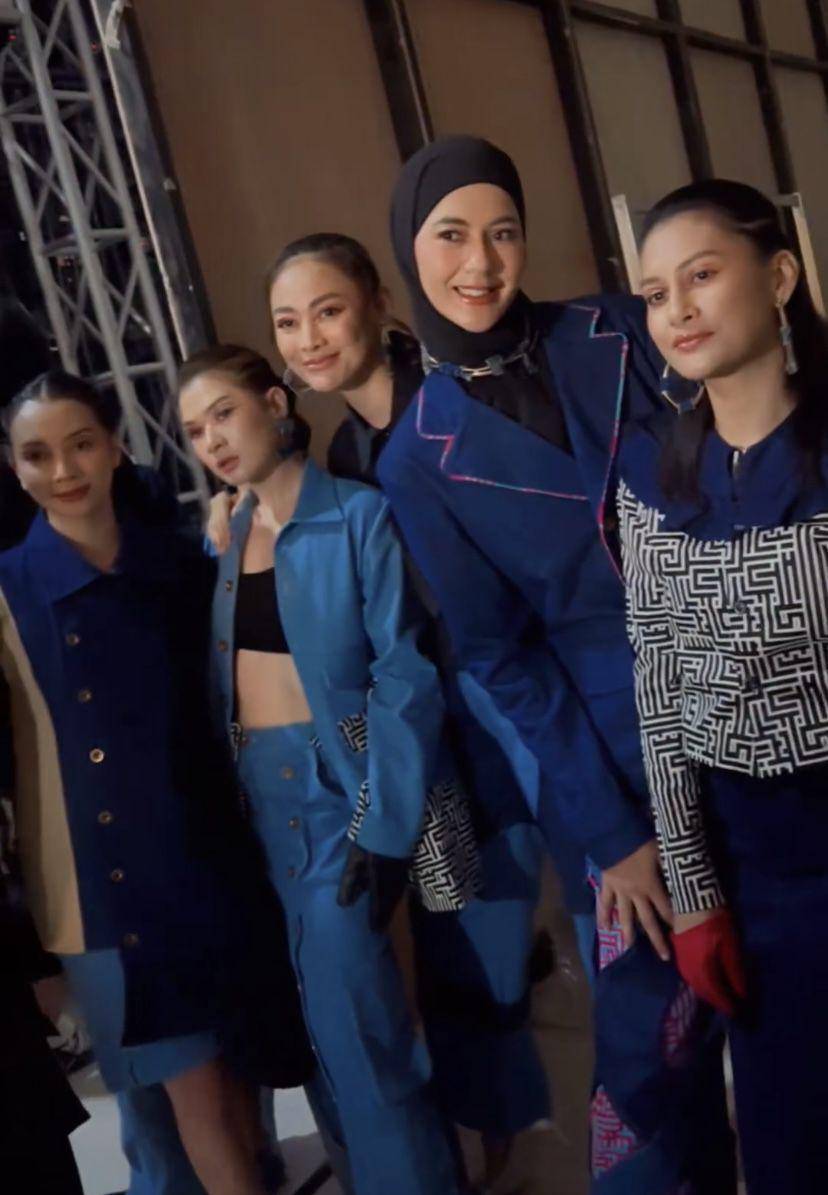 potret Paula Verhoeven tampil di runway JFW usai hadiri sidang cerai (Instagram.com/paula_verhoeven)