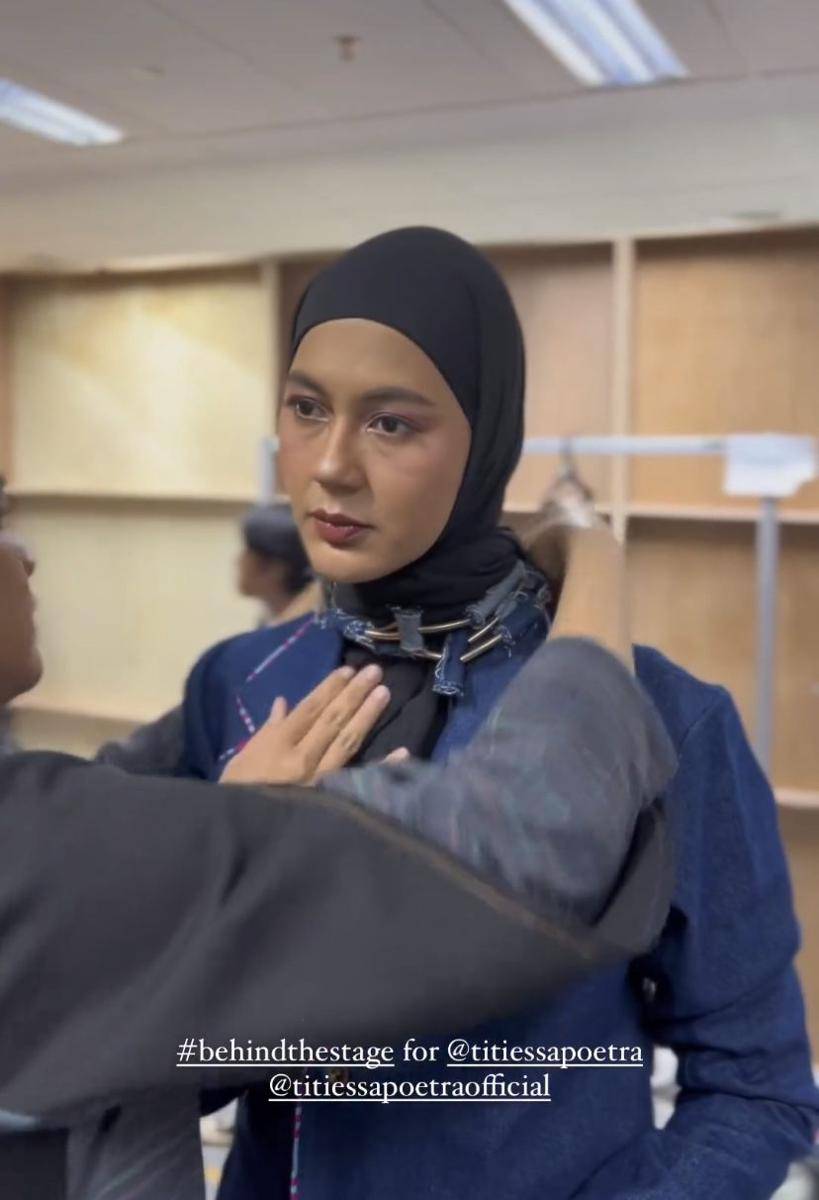 potret Paula Verhoeven tampil di runway JFW usai hadiri sidang cerai (Instagram.com/paula_verhoeven)