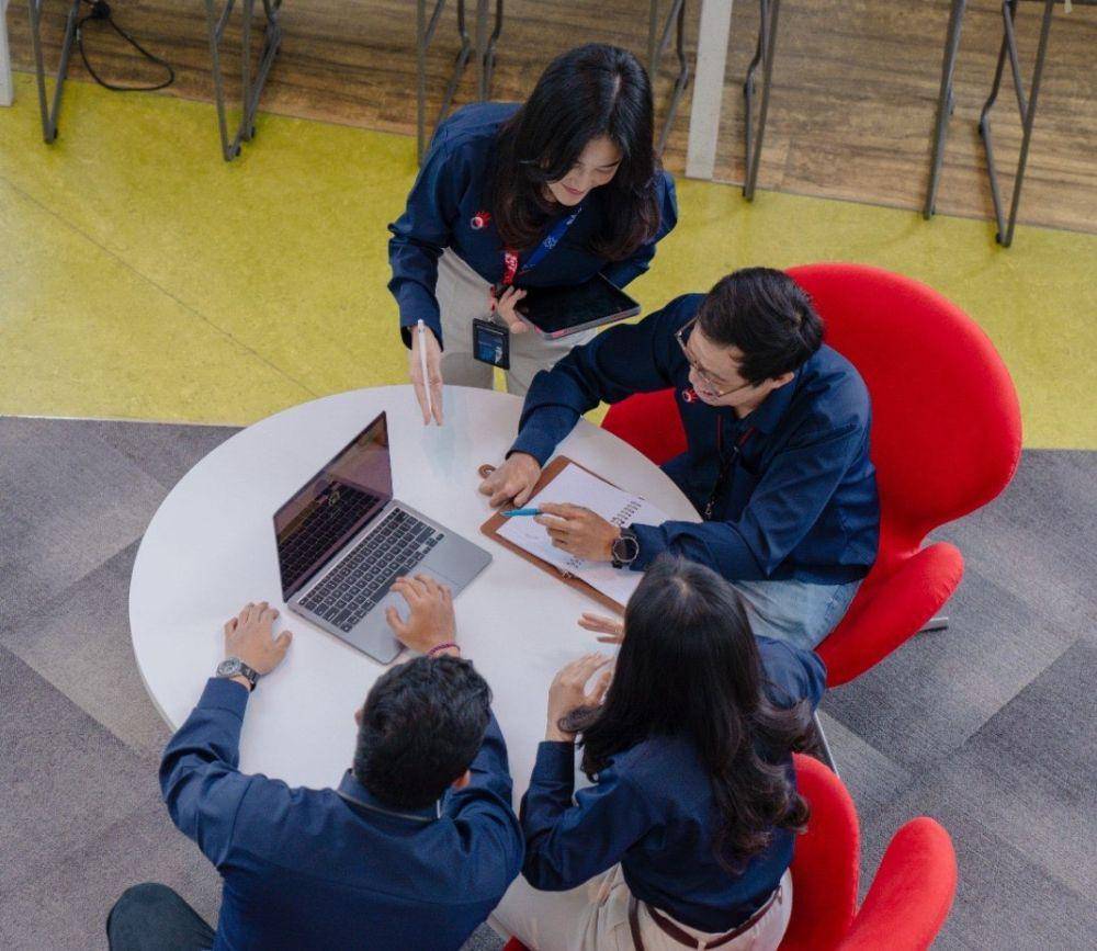 PT Telkom Indonesia (Persero) Tbk (Telkom) bersama Google Indonesia sukses menyelenggarakan program Google Career Certificate (GCC) Batch 1 2024 yang berlangsung selama empat bulan. (dok. Telkom)