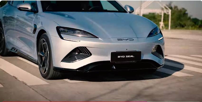 BYD Seal (dok. youtube.com/BYD Cars Philippines)