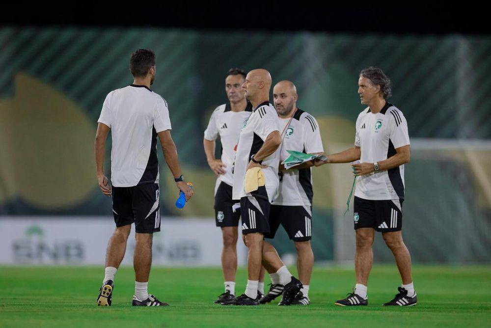 Roberto Mancini dan Tim untuk Timnas Arab Saudi (instagram.com/mrmancini10)