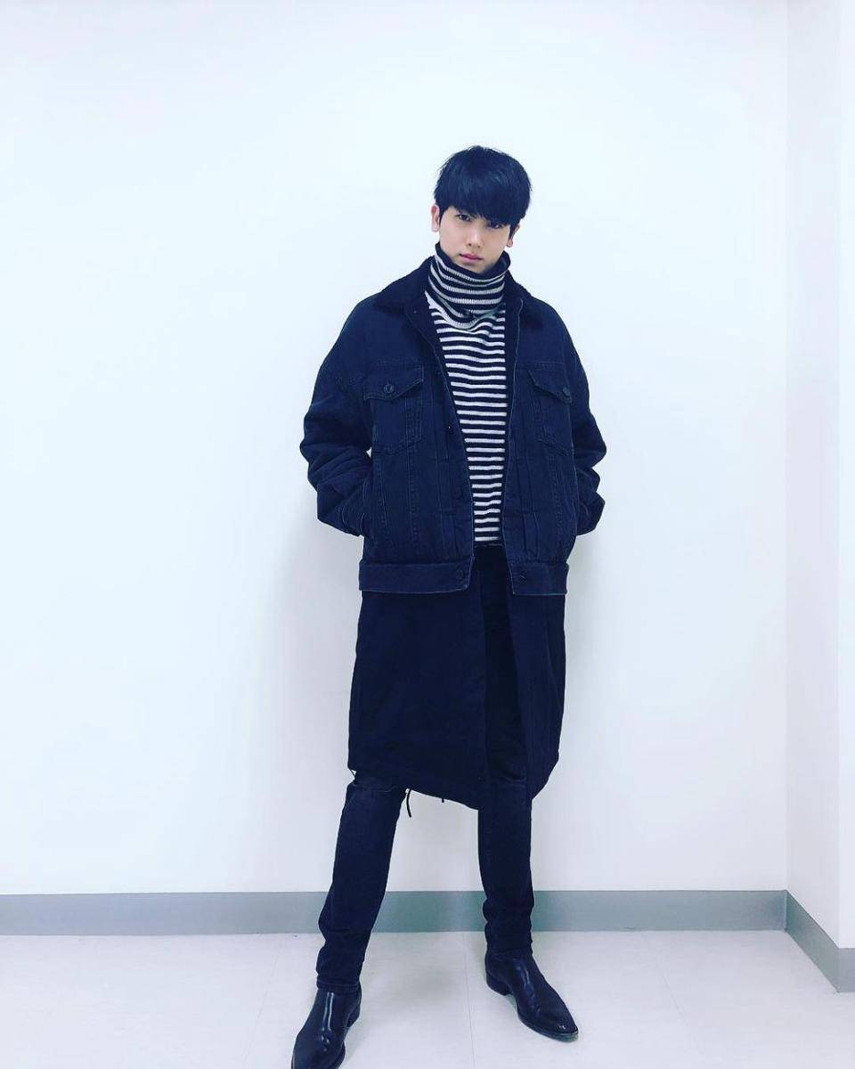 outfit nuansa hitam ala Park Hyung Sik (instagram.com/phs1116)