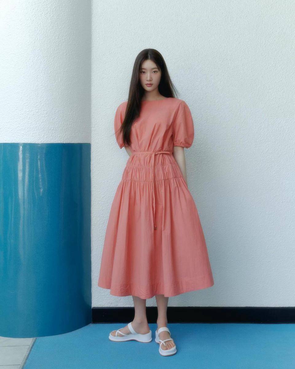 Jung Chae Yeon (instagram.com/j_chaeyeoni)