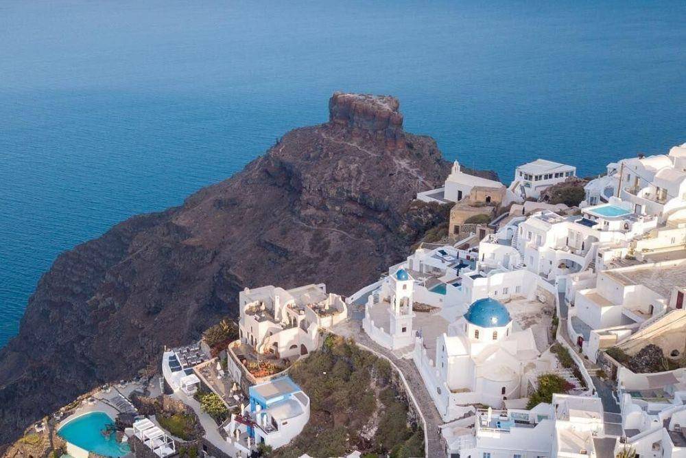 Potret Skaros Rock, Santorini (instagram.com/santorini)