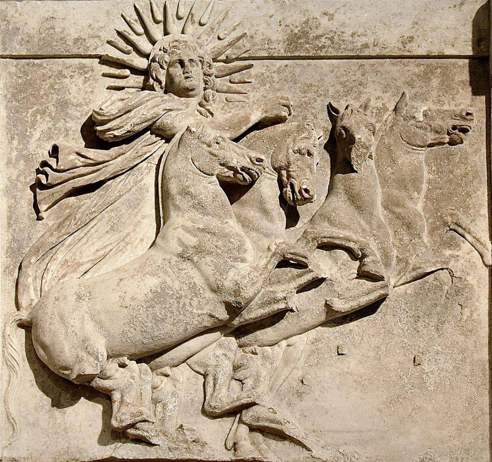 Relief Helios (commons.wikimedia.org/Neoclassicism Enthusiast)