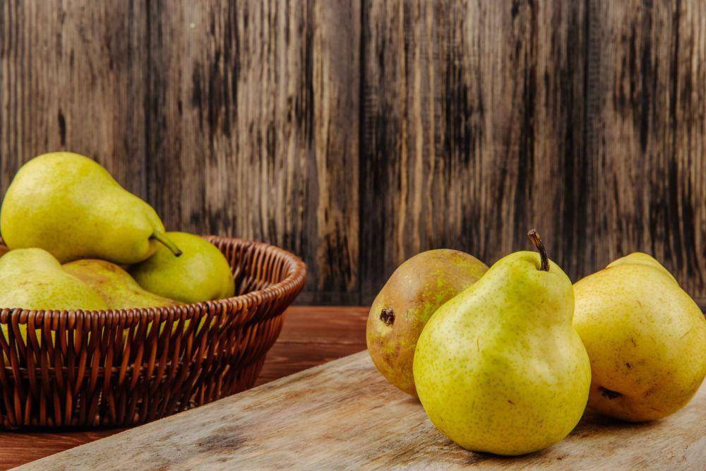 Ilustrasi buah pir (freepik.com/stockking)