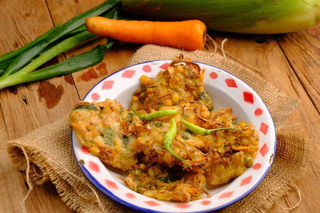 Resep Bakwan Jagung Keju: Renyah, Gurih, dan Super Cheesy!