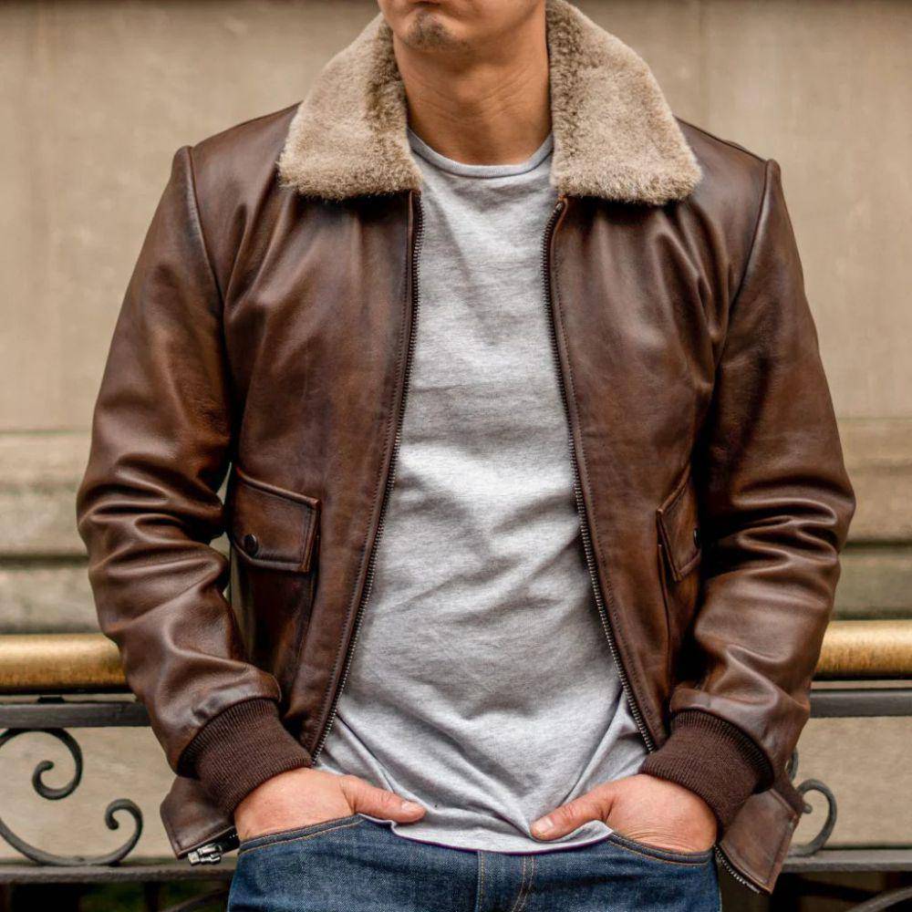 jaket kulit aviator. (thursdayboots.com)