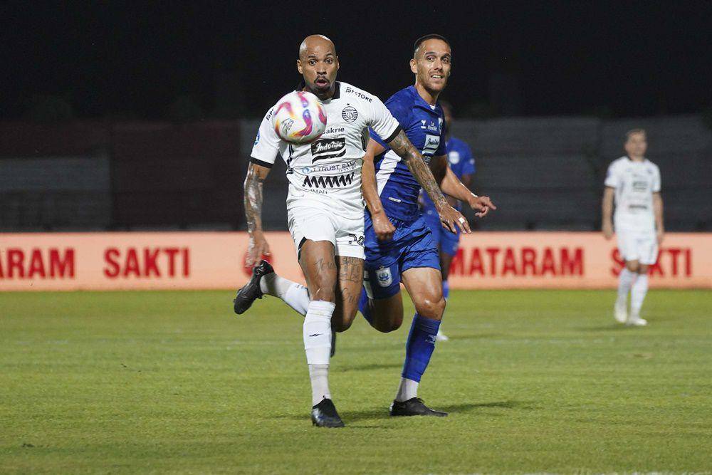 Persija Jakarta dalam laga melawan PSIS Semarang pada pertandingan pekan ke-8 Liga 1 2024/2025. (ligaindonesiabaru.com)