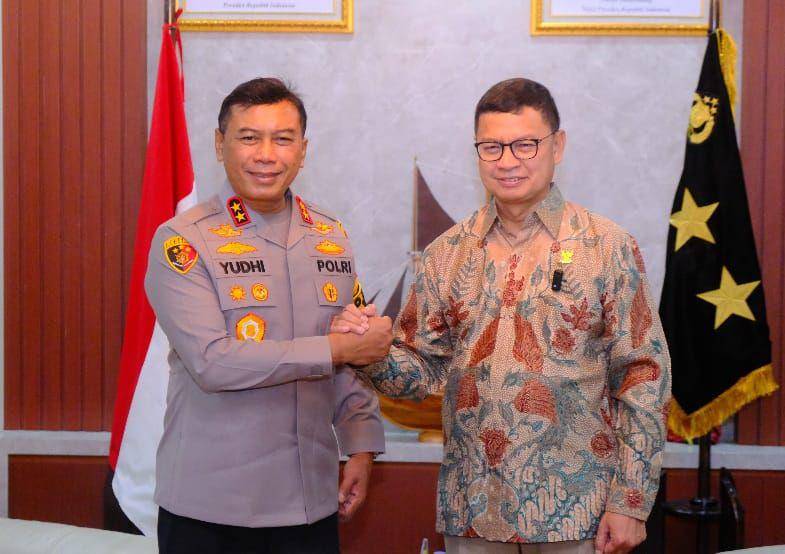 Kapolda Sulsel Irjen Yudhiawan (kiri) dan Kepala BPOM RI Prof Taruna Ikrar. (Dok. Istimewa)