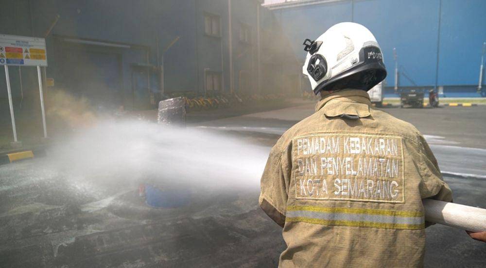 Tim Damkar Semarang ikut lakukan simulasi tanggap darurat.