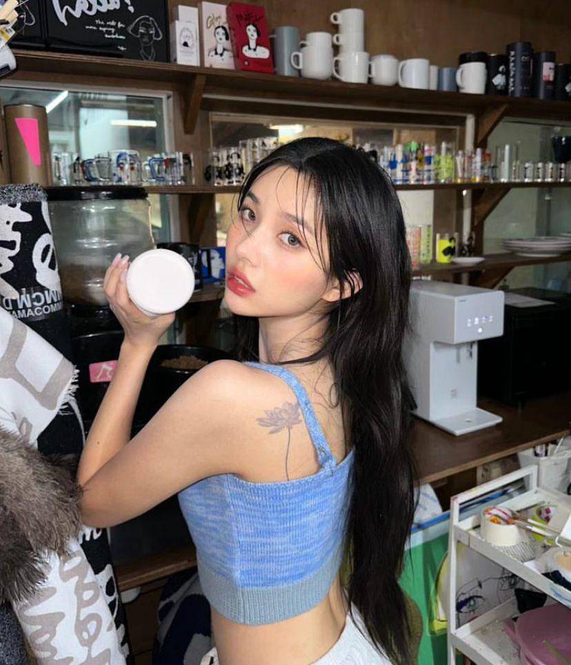 potret Soyeon (G)I-DLE (instagram.com/tiny.pretty.j)