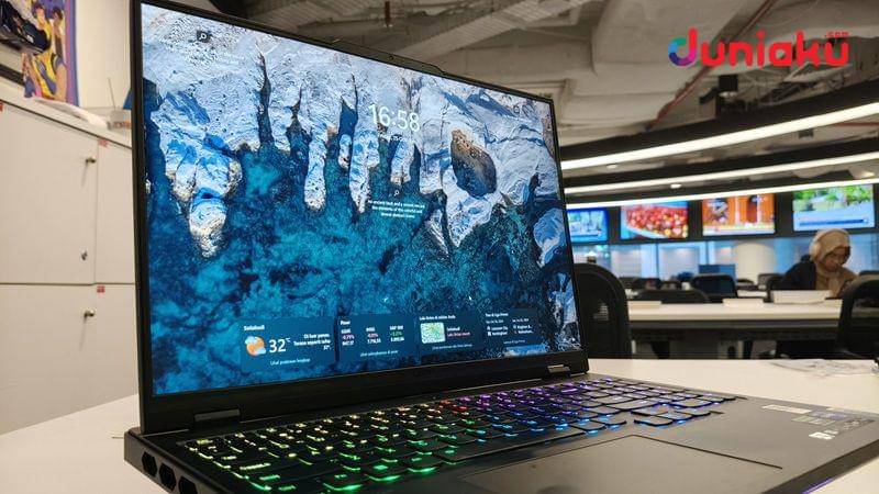 Foto mencoba Legion Pro 7 16IRX9H, diambil oleh Fahrul Nurullah. (Duniaku.com/Fahrul Razi Uni Nurullah)