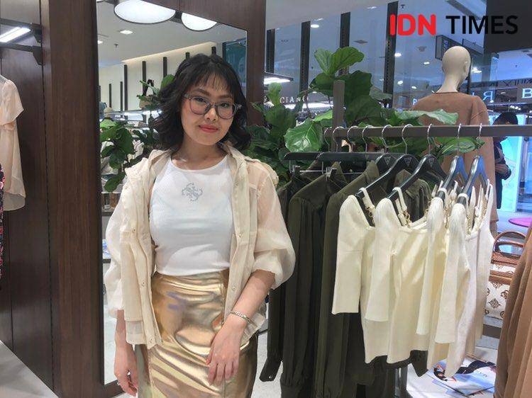 Potret Monica, Marketing Lifestyle Guess. 24 Oktober 2024. (IDN Times/Hani Safanja)