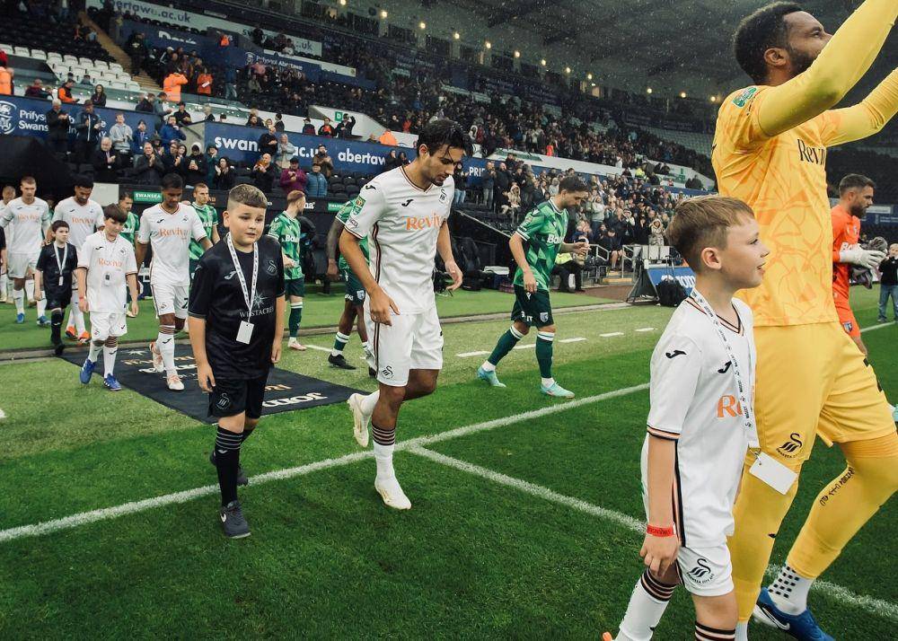 Nathan Tjoe A On bersama Swansea City di Championship (instagram.com/nathantjoeaon)