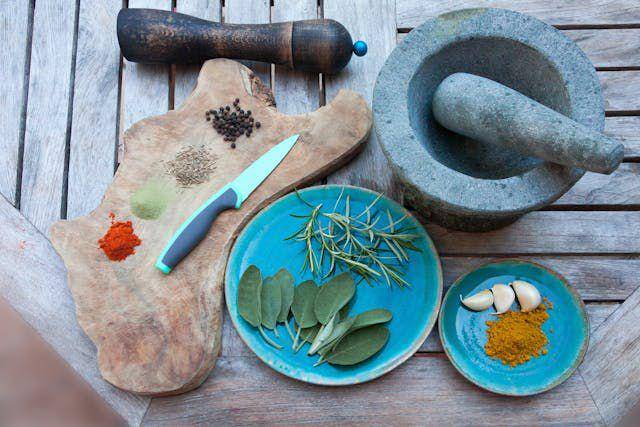 ilustrasi peralatan dapur dan bumbu makanan (pexels.com/Pixabay)