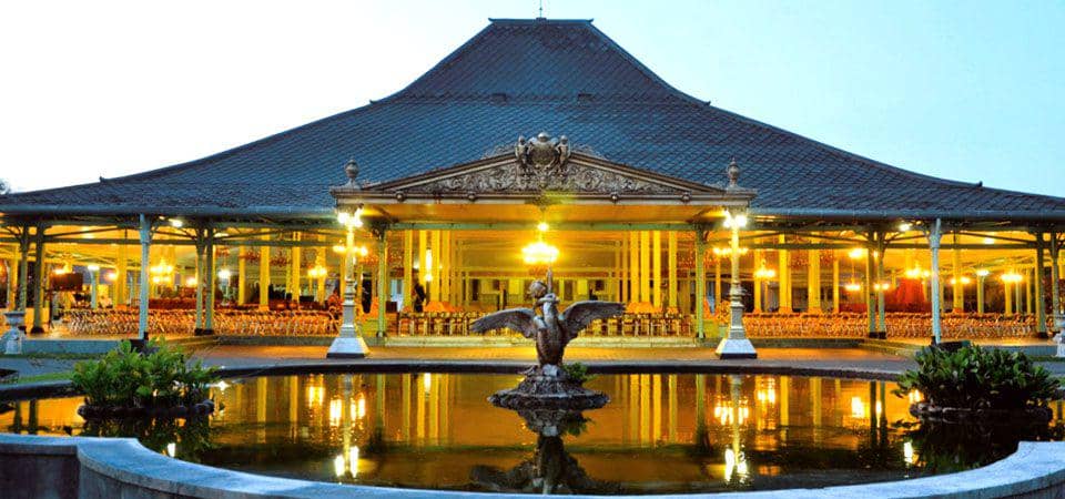 Pura Mangkunegaran Surakarta (solocity.travel)