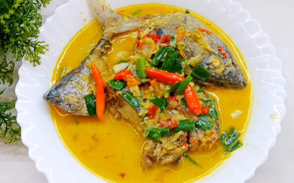 Resep Ikan Tongkol Daun Kemangi Pedas, Menu Rumahan Nikmat