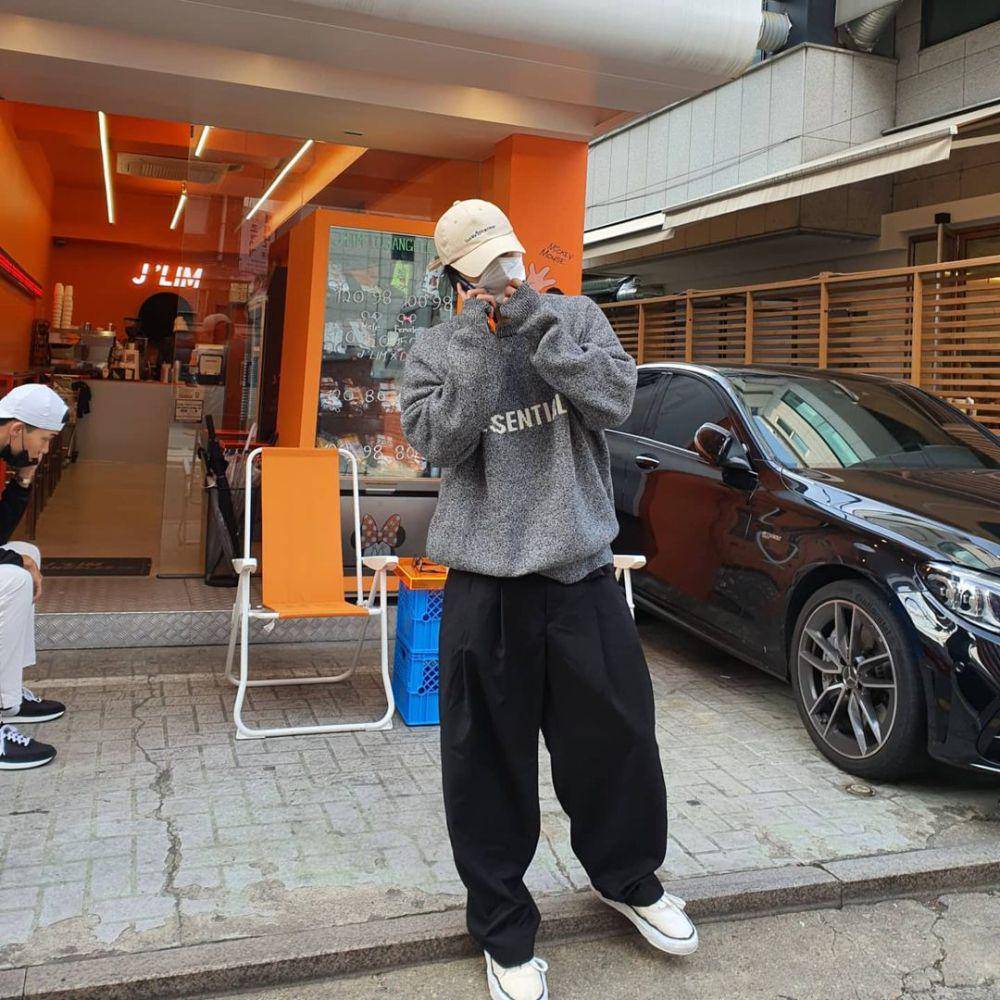 outfit baggy pants ala Seo In Guk (instagram.com/seo_cccc)