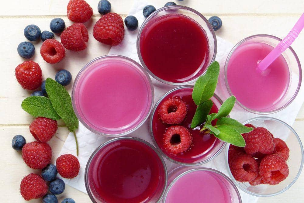 ilustrasi smoothie berry (pixabay.com/Silvarita)