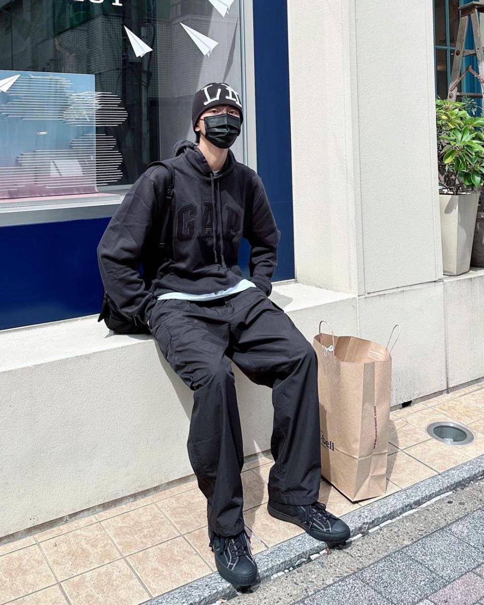OOTD pakai topi ala Joo Woo Jae (instagram.com/ophen28)
