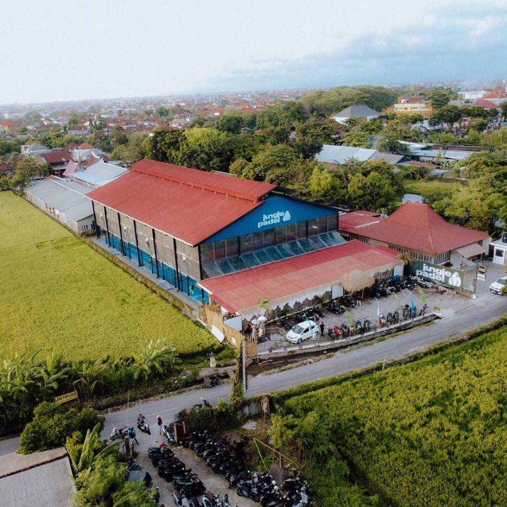 Jungle Padel Kerobokan (instagram.com/junglepadel)
