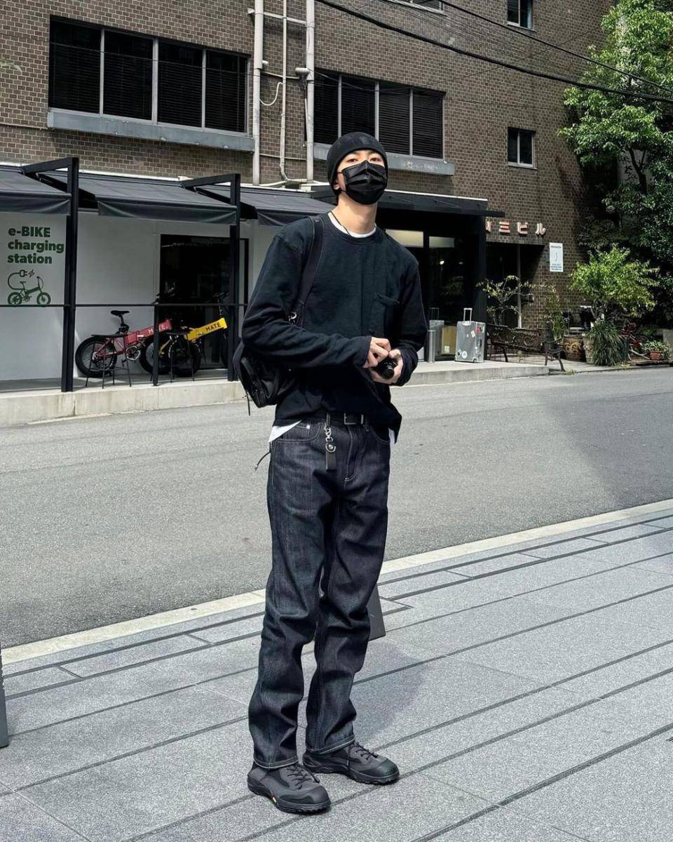 OOTD pakai topi ala Joo Woo Jae (instagram.com/ophen28)