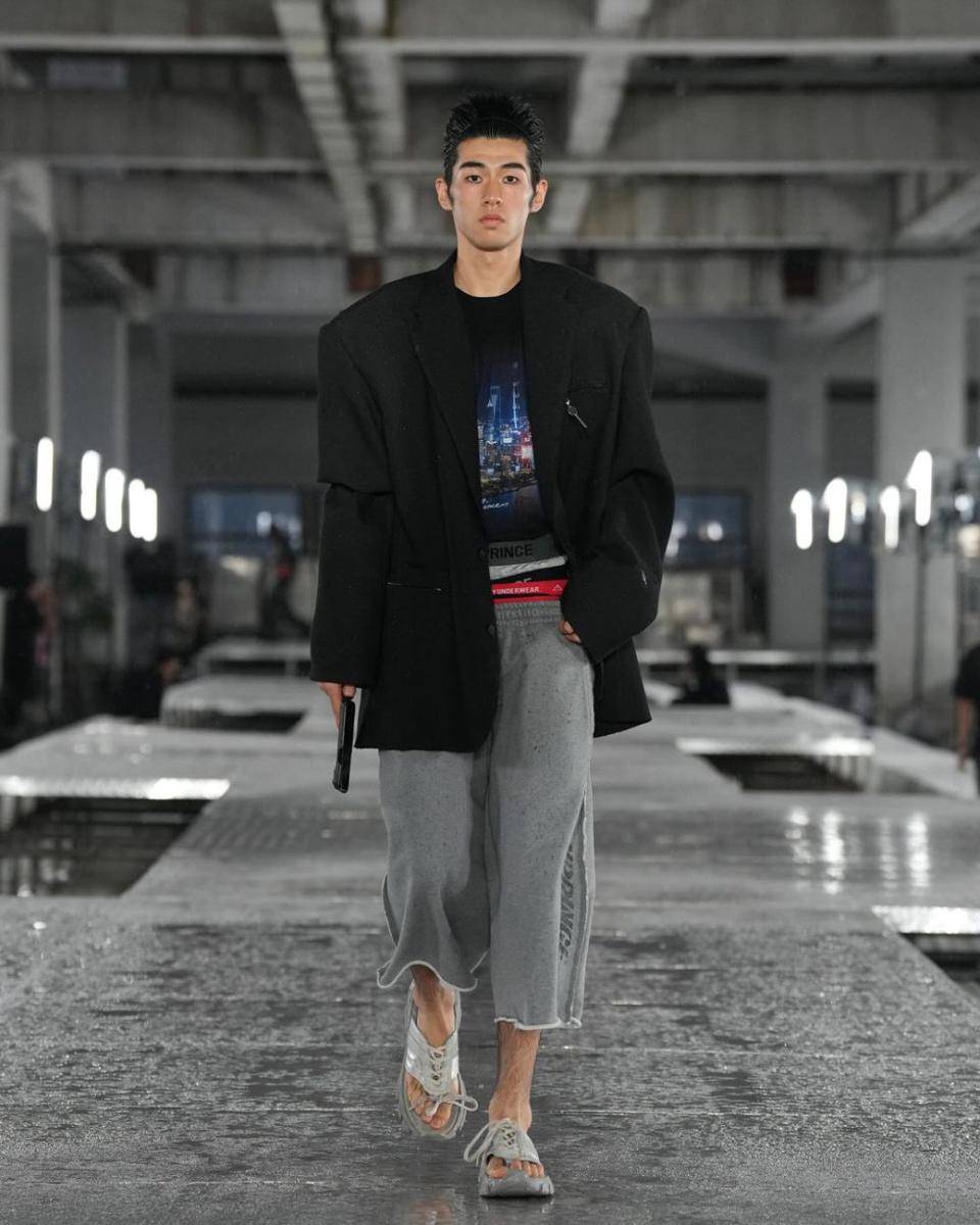 MASON PRINCE di Shanghai Fashion Week S/S '25 (instagram.com/masonprince01)