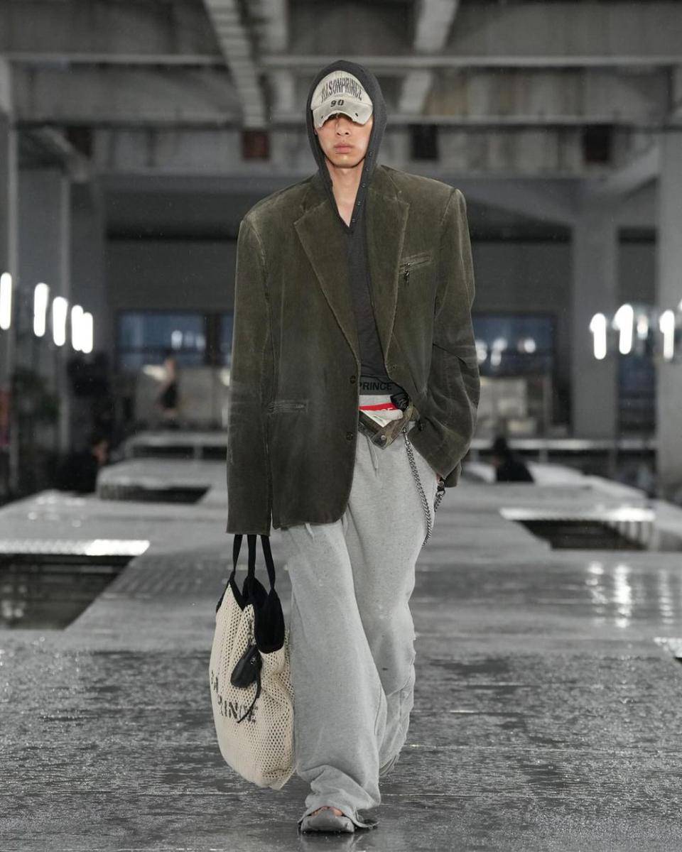 MASON PRINCE di Shanghai Fashion Week S/S '25 (instagram.com/masonprince01)