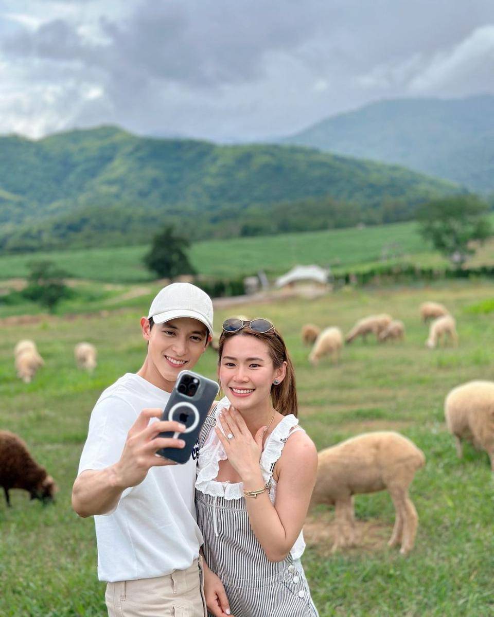 James Jirayu dan Kekasih (instagram.com/jirayu_jj)