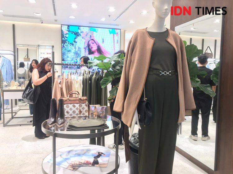Reopening Guess di Grand Indonesia, Usung Konsep Baru. 24 Oktober 2024. (IDN Times/Hani Safanja)